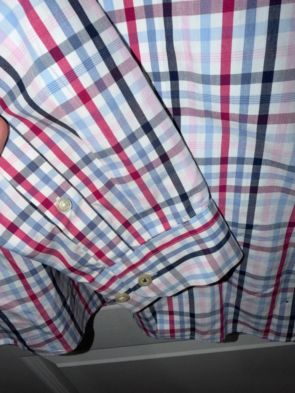 Banana Republic Camden fit White Button-Down Shirt w/ Blue & pink Plaid non iron